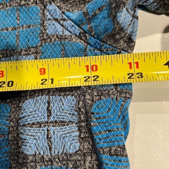 Tommy Bahama SS 100% Silk Button Up Sz. Large - Picture 10 of 11